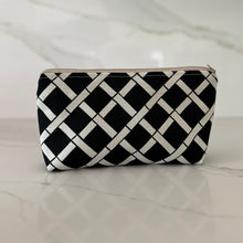 Load image into Gallery viewer, Black Lattice Medium Zipper Bag
