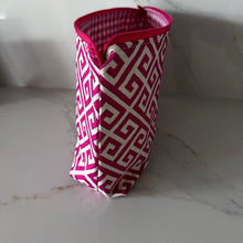 Load image into Gallery viewer, Plateia Hot Pink Greek Key Zipper Bags