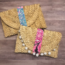 Load image into Gallery viewer, Lilly Pulitzer Straw Clutch Bag - Custom Free Personalization