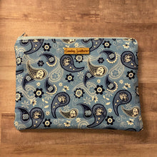 Load image into Gallery viewer, Tar Heels Zipper Bag