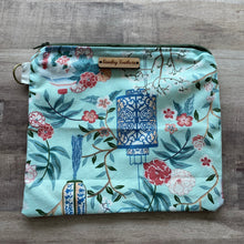Load image into Gallery viewer, Chinoiserie Lanterns Zipper Bag