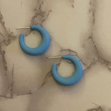 Load image into Gallery viewer, Matte Blue Little Hoop Earrings
