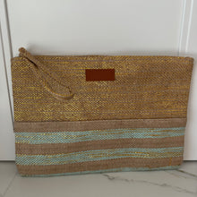 Load image into Gallery viewer, Straw Mint &amp; Gold Clutch

