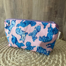 Load image into Gallery viewer, Ruff Night Out Lilly Zipper Bag
